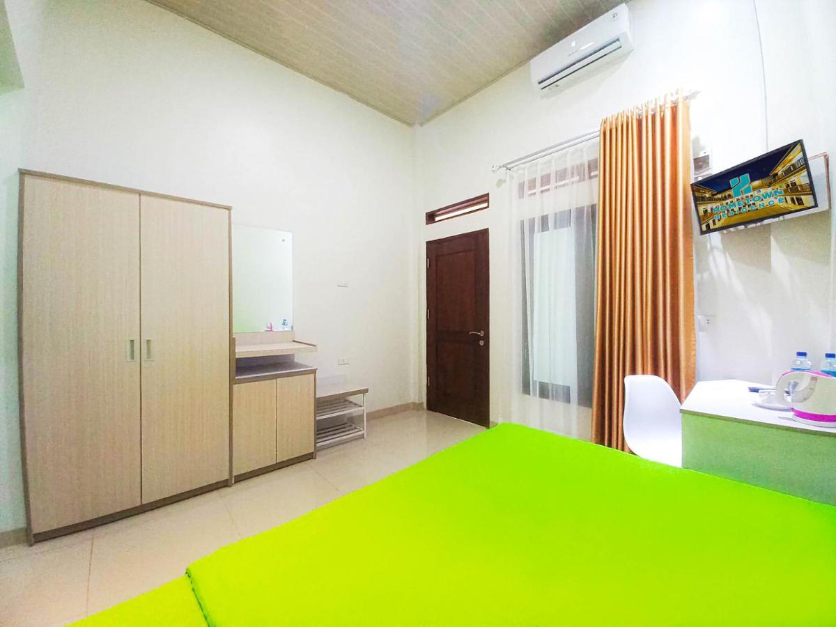 Hometown Residence Bandar Lampung Extérieur photo