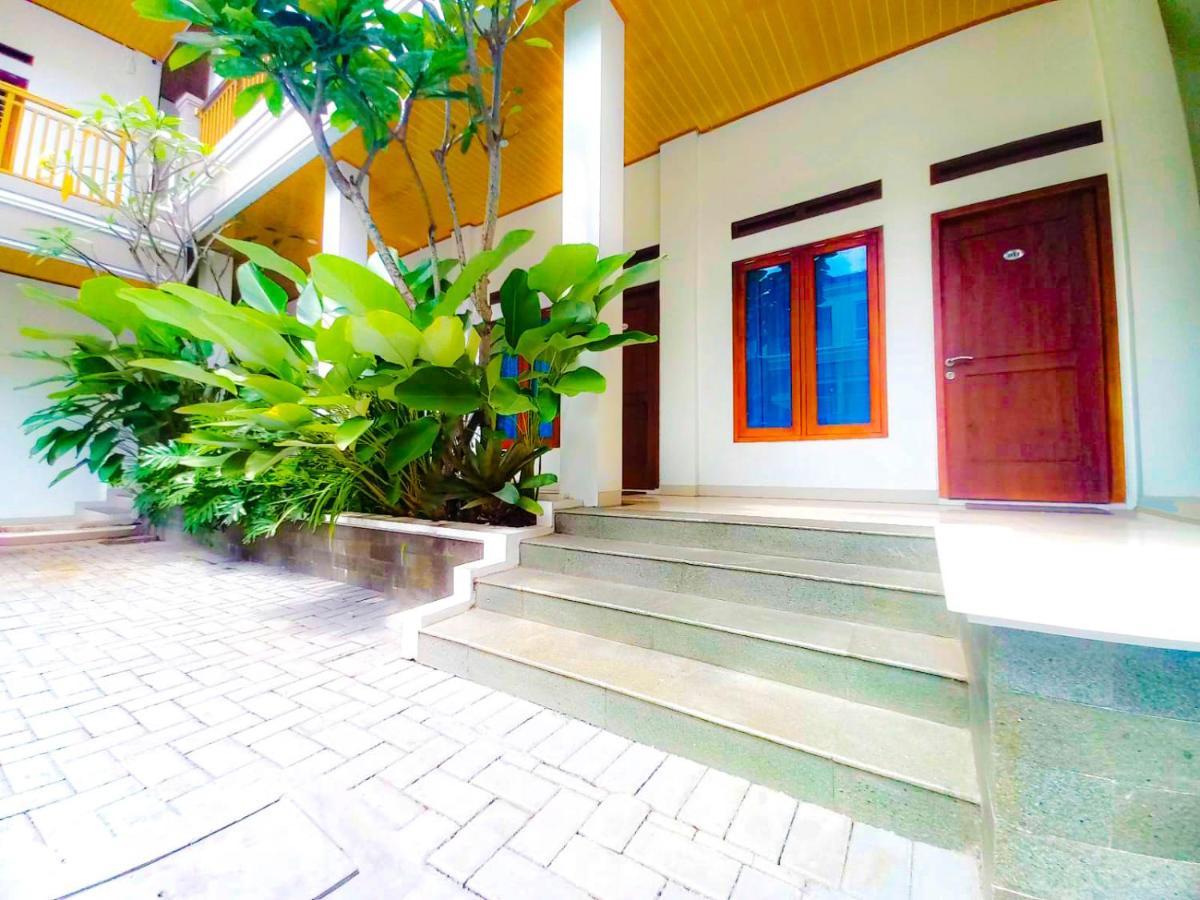 Hometown Residence Bandar Lampung Extérieur photo