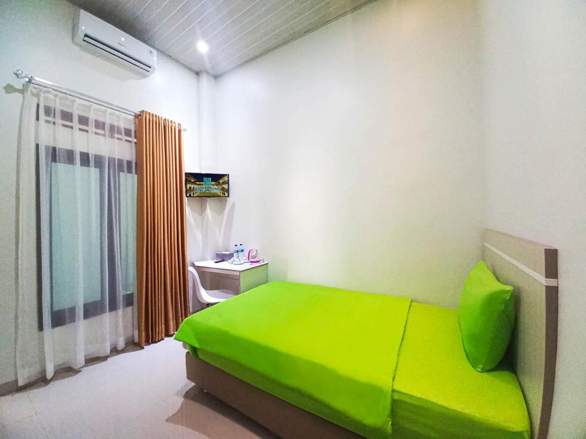 Hometown Residence Bandar Lampung Extérieur photo